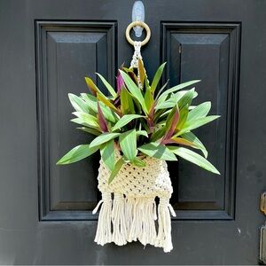 NWOT Boho Macrame Hanging Plant Holder with Wooden Ring & Fringe Tan/Cream